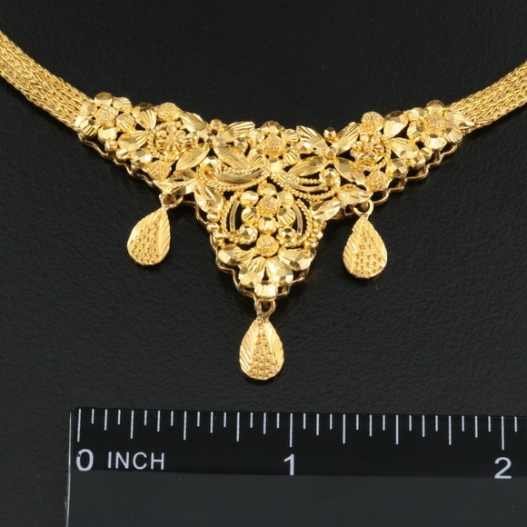 20K Yellow Gold Necklace And 14K Yellow Gold earrings - Picture 2 of 5